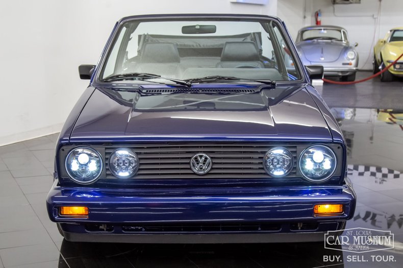 1991 Volkswagen Cabriolet 26