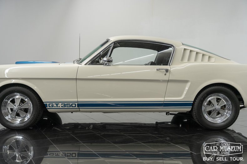 1965 Ford Mustang Fastback 12