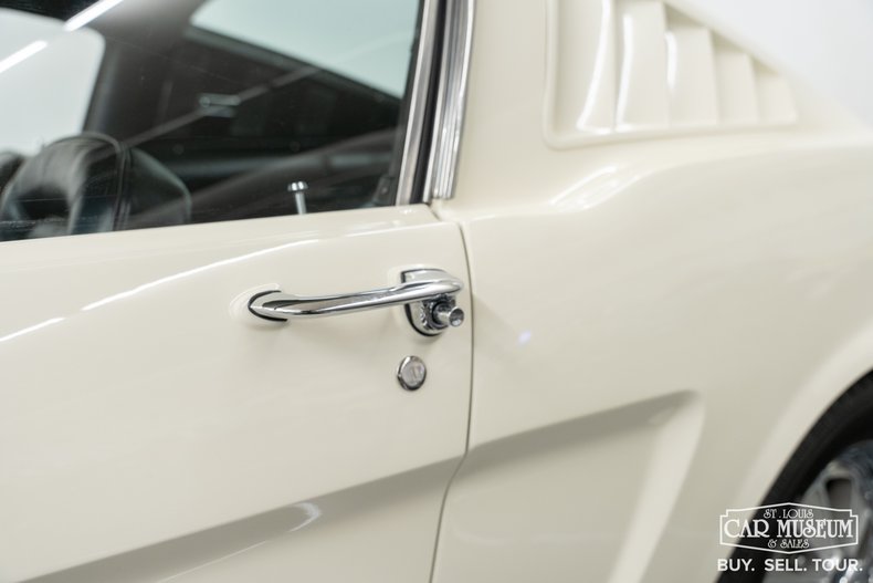 1965 Ford Mustang Fastback 16