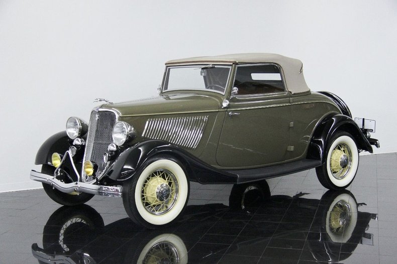 1933 Ford Model 40 Deluxe Rumble-Seat Roadster