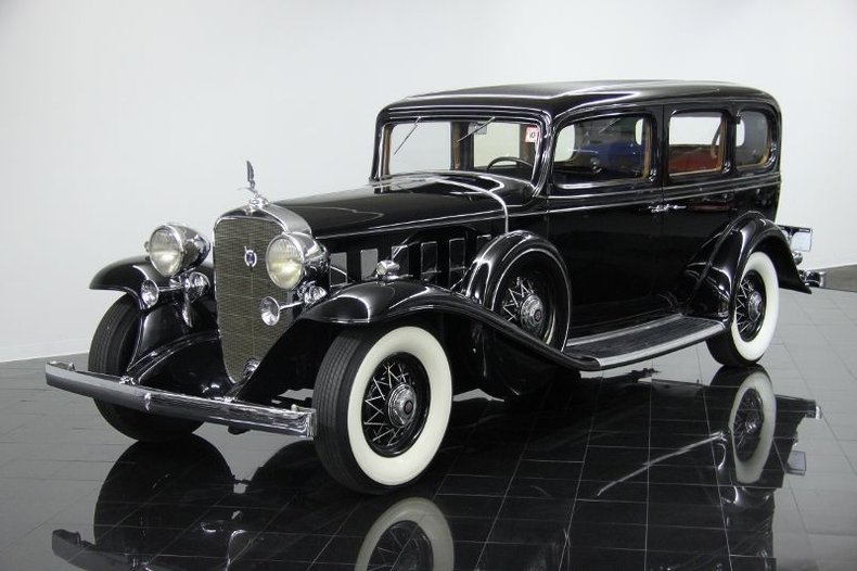 1932 Cadillac Imperial Limousine V12