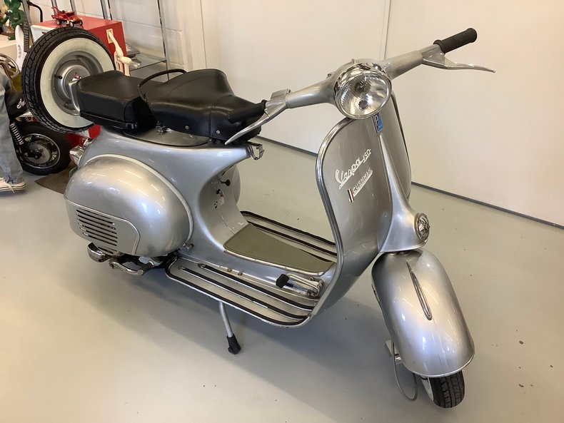 1961 Vespa 150 | Street Dreams