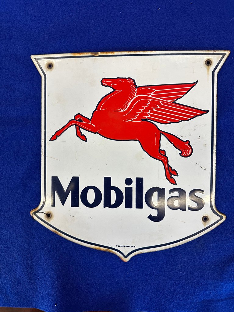 Original Mobilegas Pegasus Porcelain Sign
