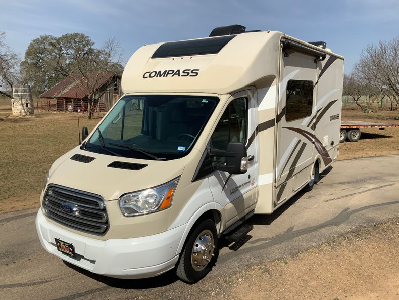 2017 Thor Axis Compass 23 