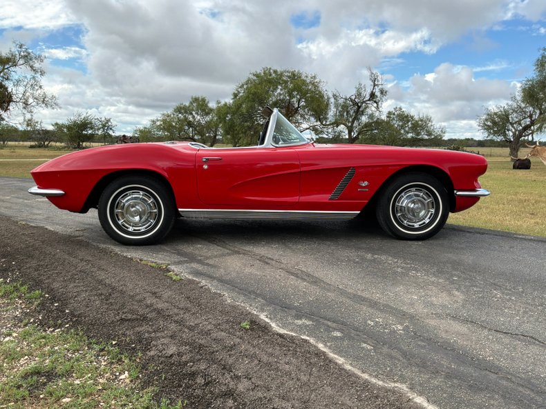 1962 Chevrolet Corvette 46