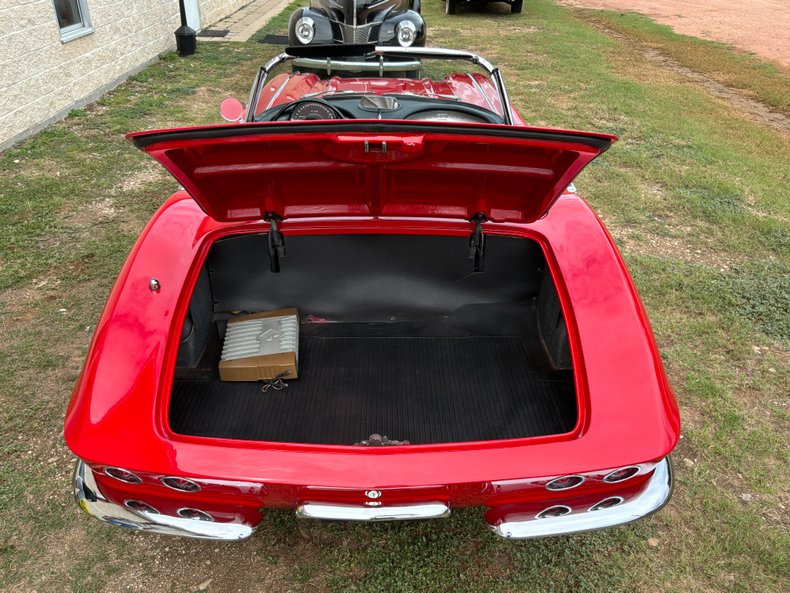 1962 Chevrolet Corvette 36