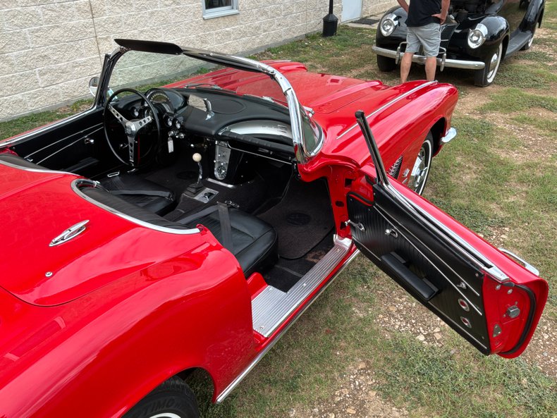 1962 Chevrolet Corvette 27