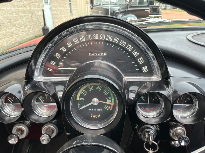 1962 Chevrolet Corvette 22