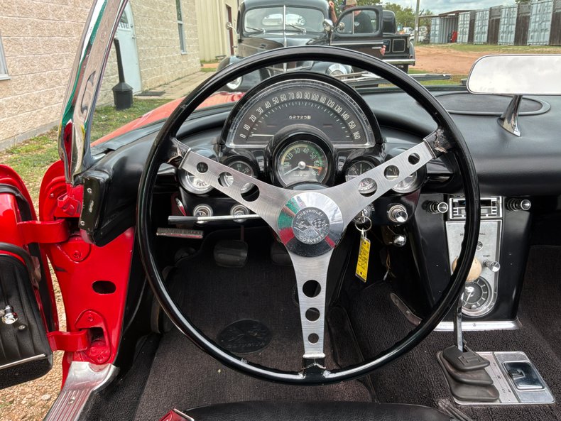 1962 Chevrolet Corvette 21