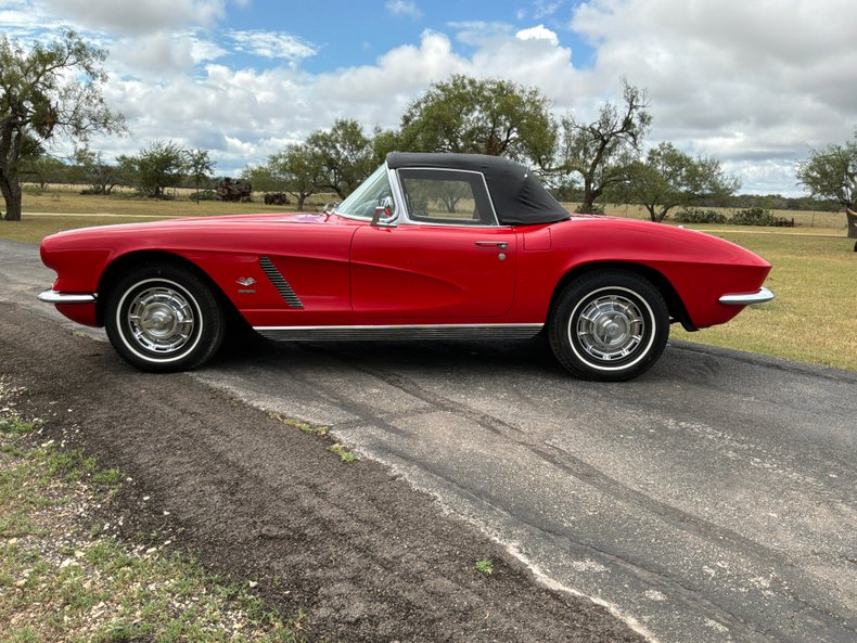 1962 Chevrolet Corvette 82