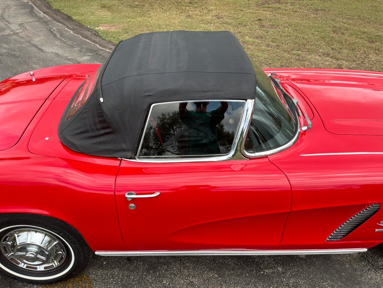 1962 Chevrolet Corvette 100