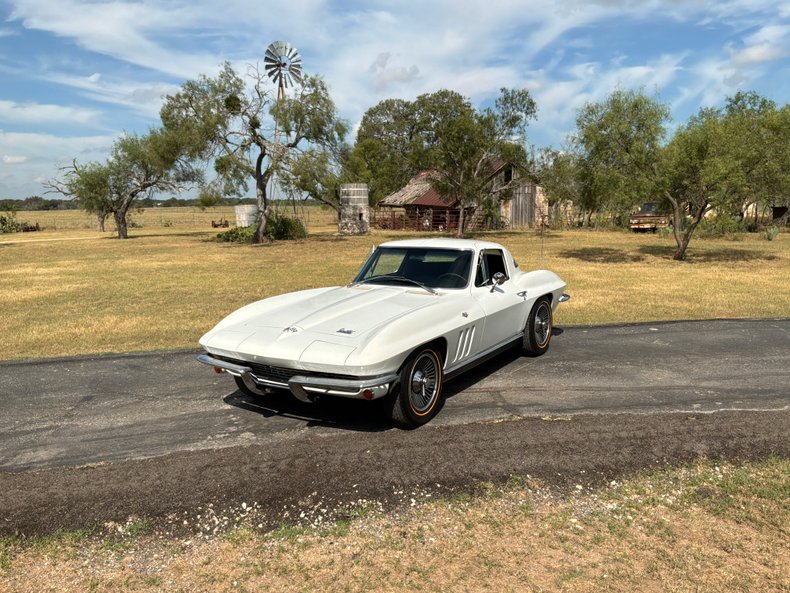 1966 Chevrolet Corvette 10