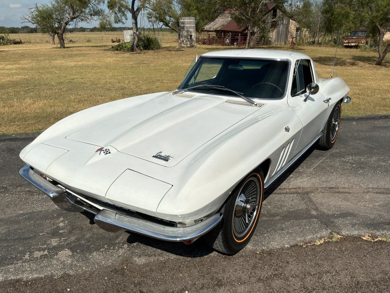 1966 Chevrolet Corvette 1