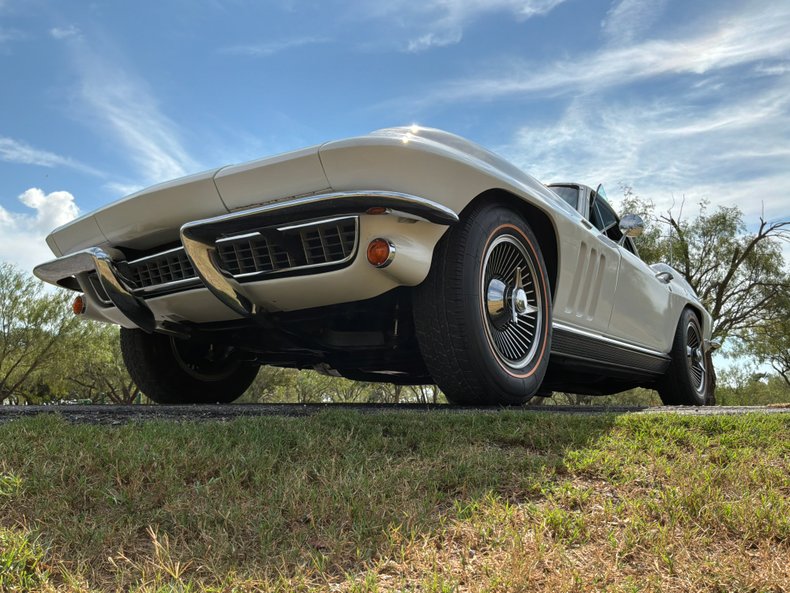 1966 Chevrolet Corvette 13