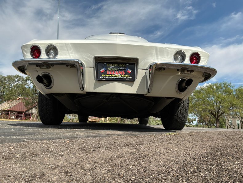 1966 Chevrolet Corvette 36