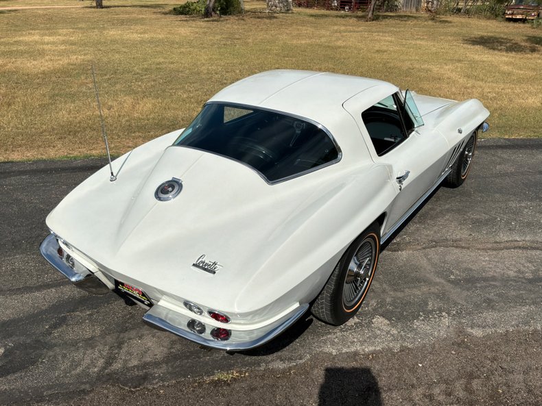 1966 Chevrolet Corvette 39