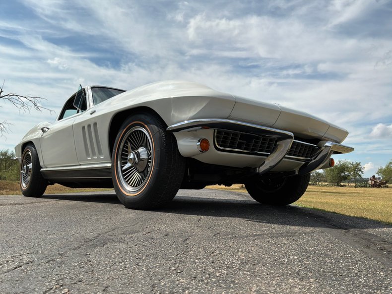 1966 Chevrolet Corvette 45