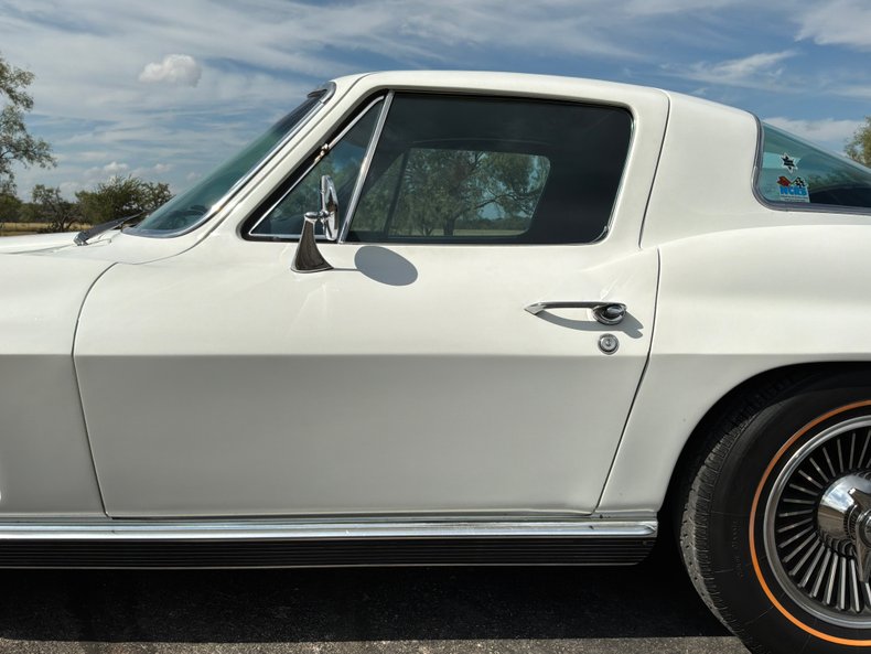 1966 Chevrolet Corvette 76