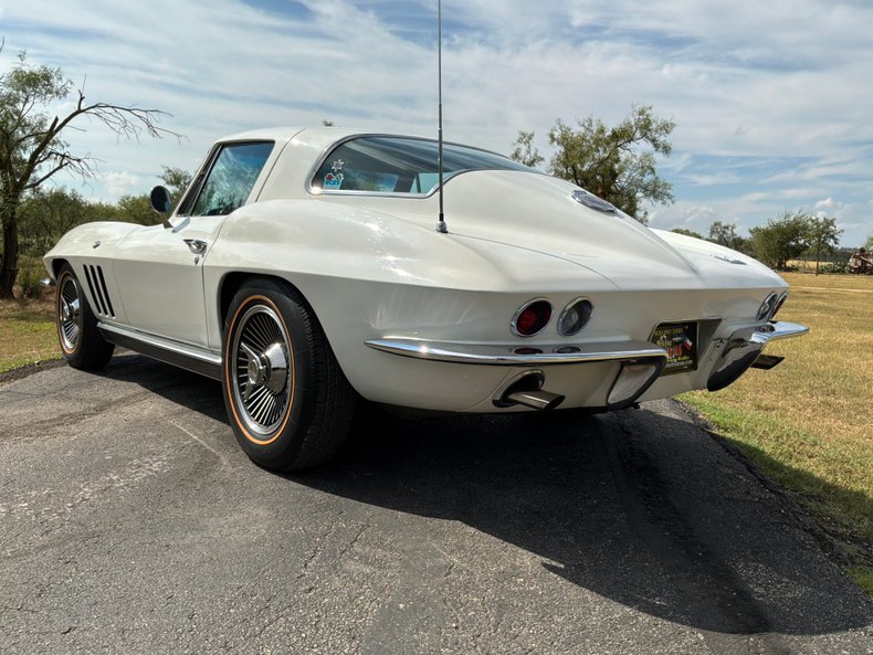 1966 Chevrolet Corvette 81