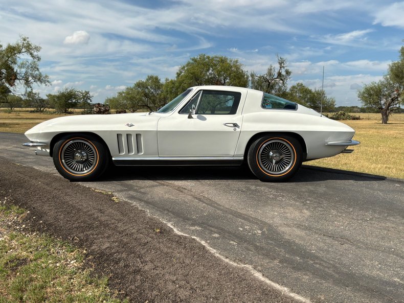 1966 Chevrolet Corvette 73