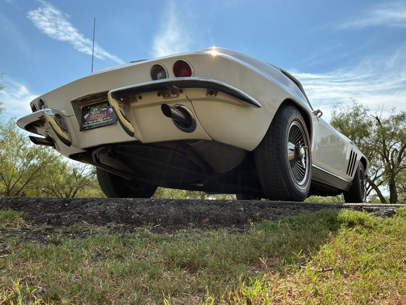 1966 Chevrolet Corvette 87