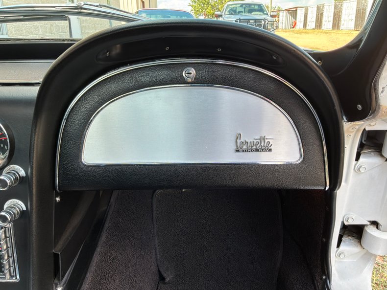 1966 Chevrolet Corvette 22