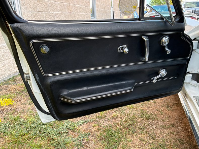 1966 Chevrolet Corvette 18