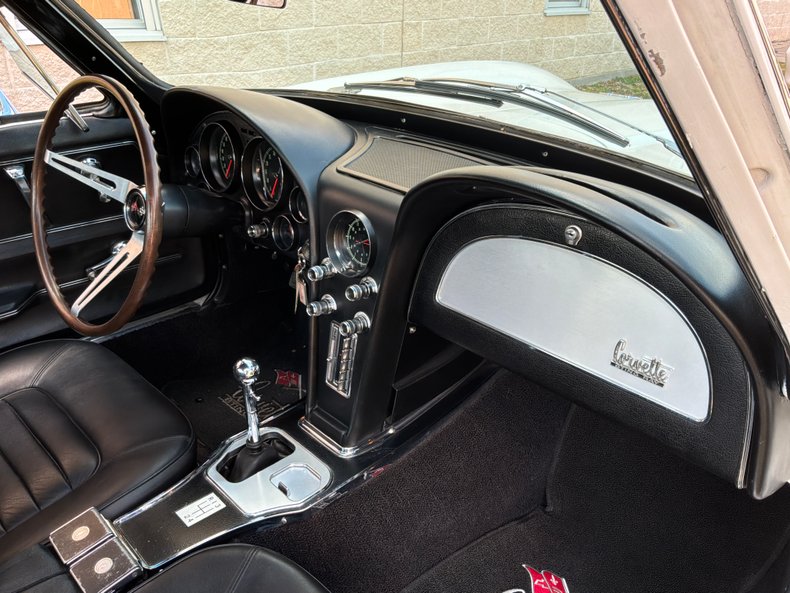 1966 Chevrolet Corvette 23
