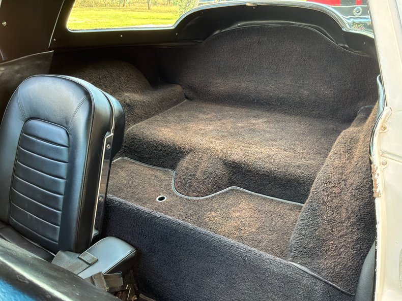 1966 Chevrolet Corvette 27