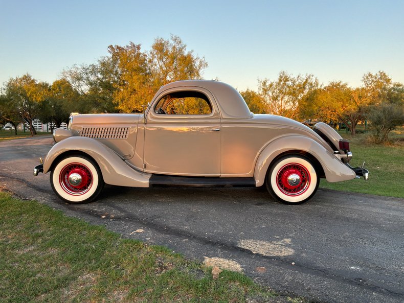 1935 Ford Model 48 15