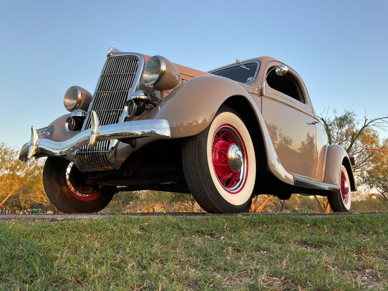 1935 Ford Model 48 14