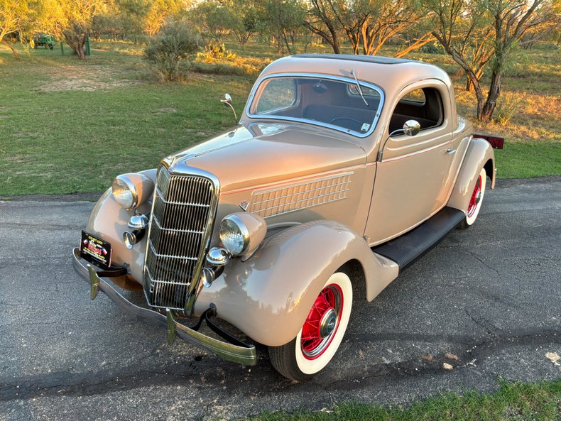1935 Ford Model 48 12