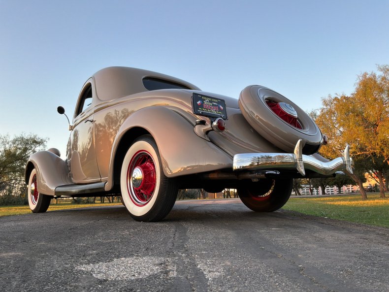 1935 Ford Model 48 34