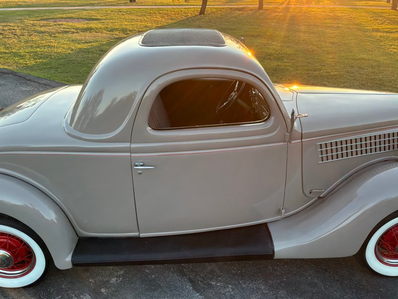 1935 Ford Model 48 49