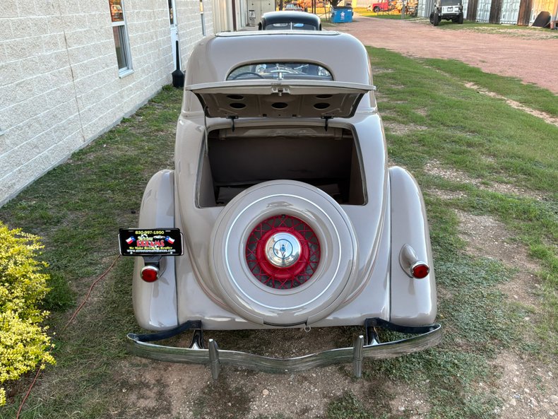 1935 Ford Model 48 37