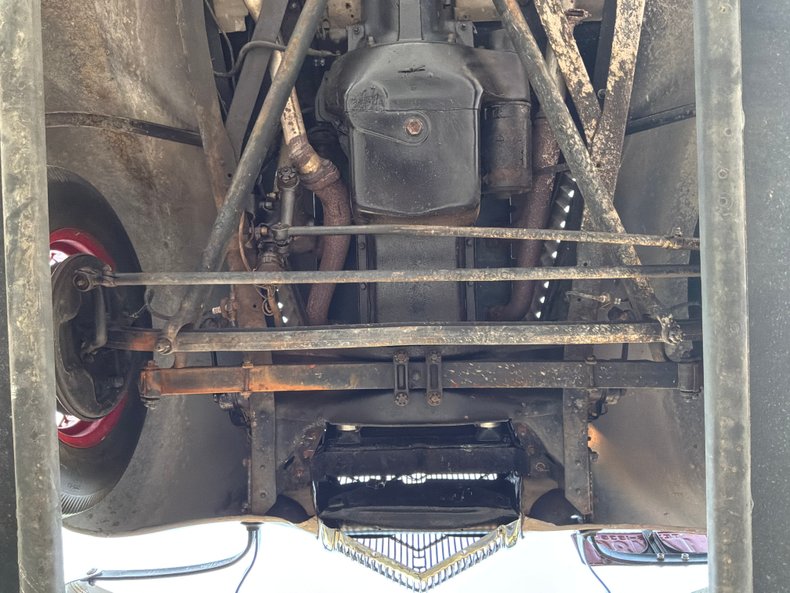 1935 Ford Model 48 68