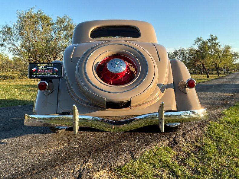 1935 Ford Model 48 91