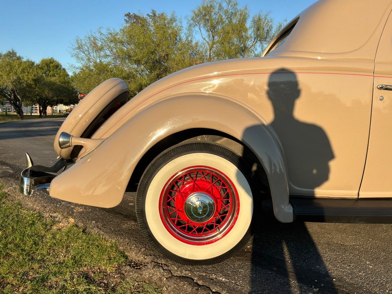 1935 Ford Model 48 95