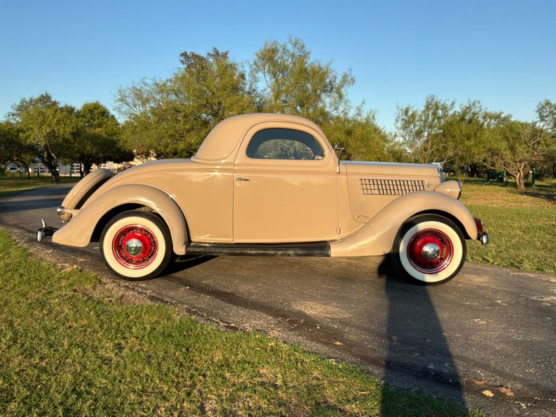 1935 Ford Model 48 94