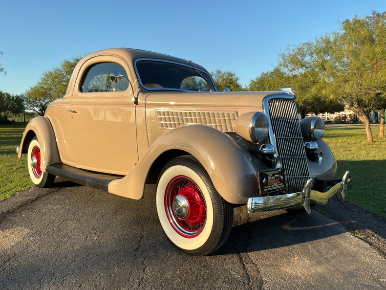 1935 Ford Model 48 102