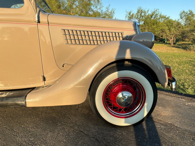 1935 Ford Model 48 99