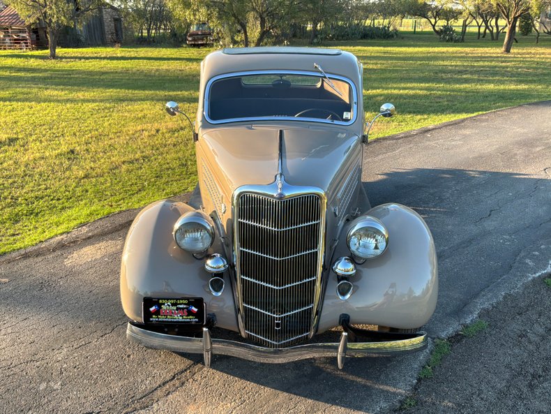 1935 Ford Model 48 9