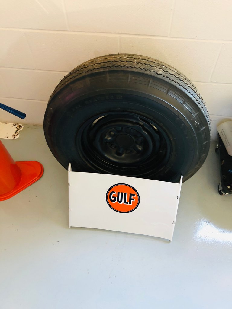 Gulf tires sales display with original tire