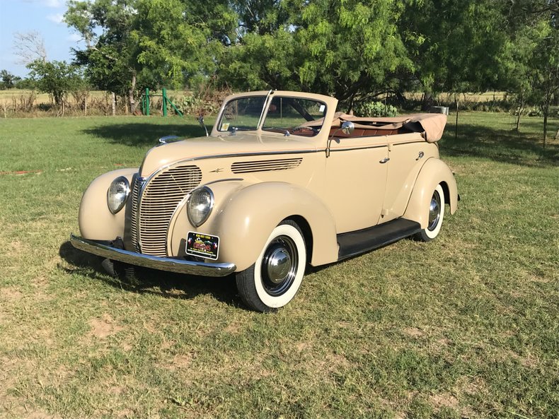 1938 Ford 81A
