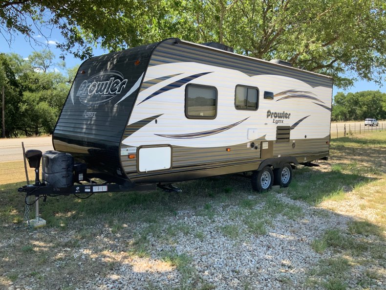 22 ft travel trailer