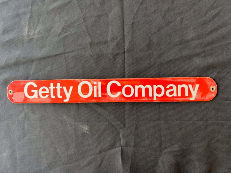 Getty Oil Company Porcelain Sign | Street Dreams