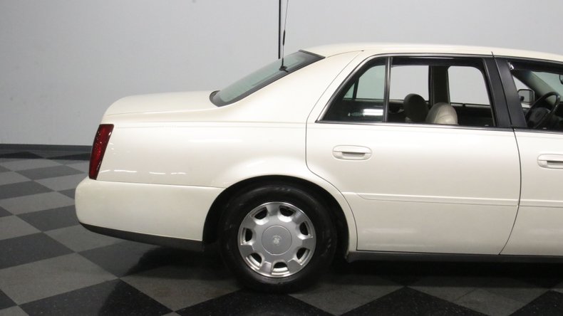 2002 Cadillac DeVille  31