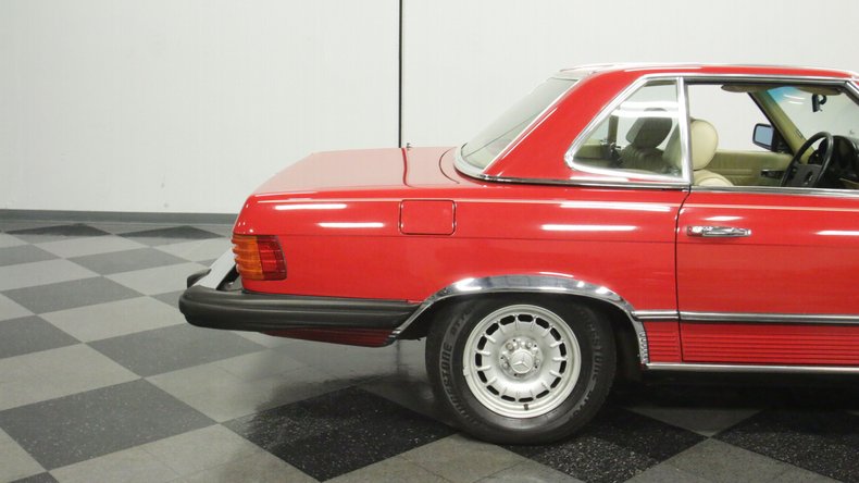 1983 Mercedes-Benz 380SL 32