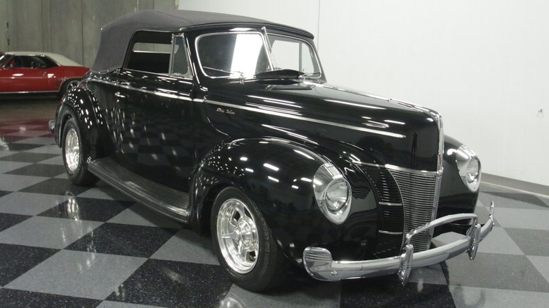 1940 Ford Deluxe 17