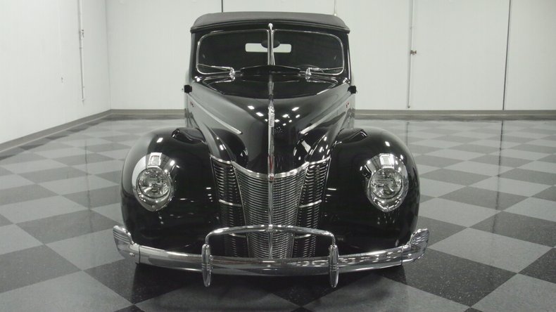 1940 Ford Deluxe 19